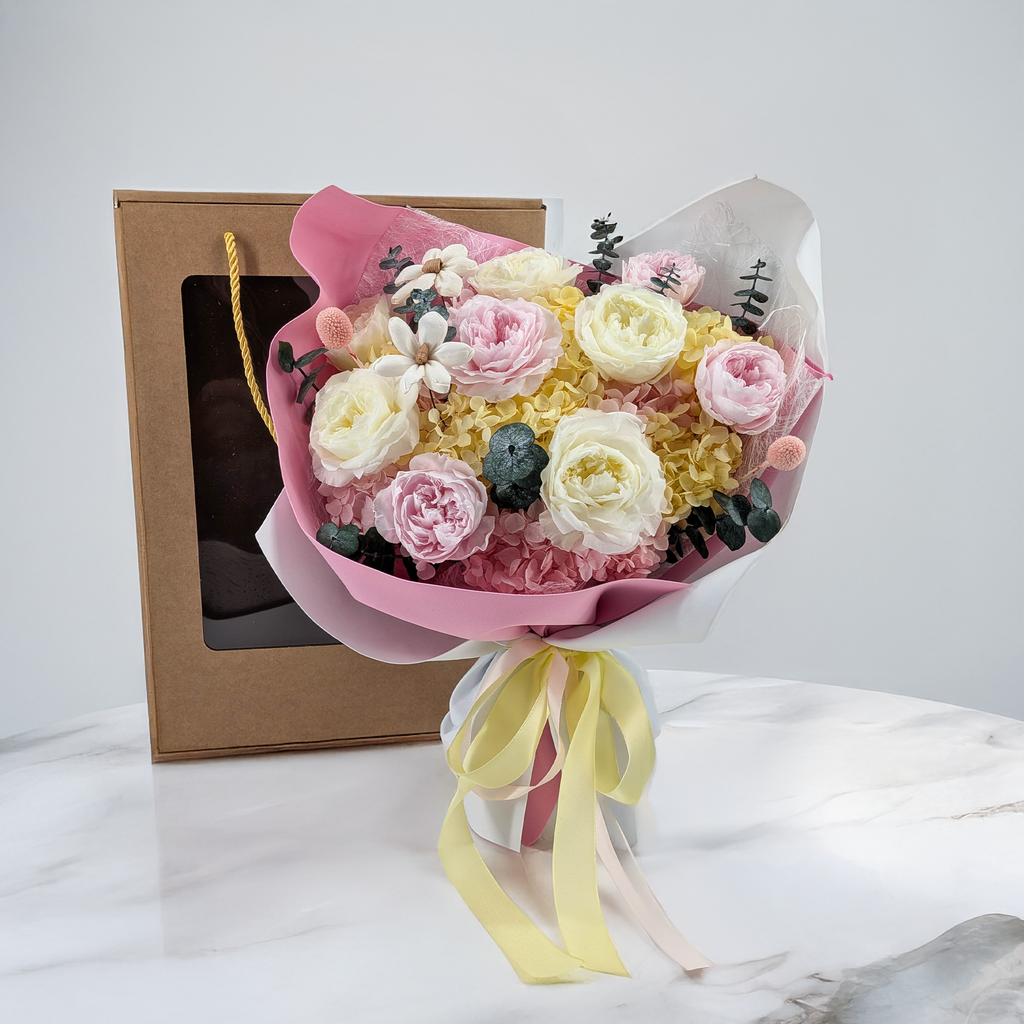 Premium-Blumenstrauß in der Box – EVERGIVE – A Lasting Gesture – Pearl Royal