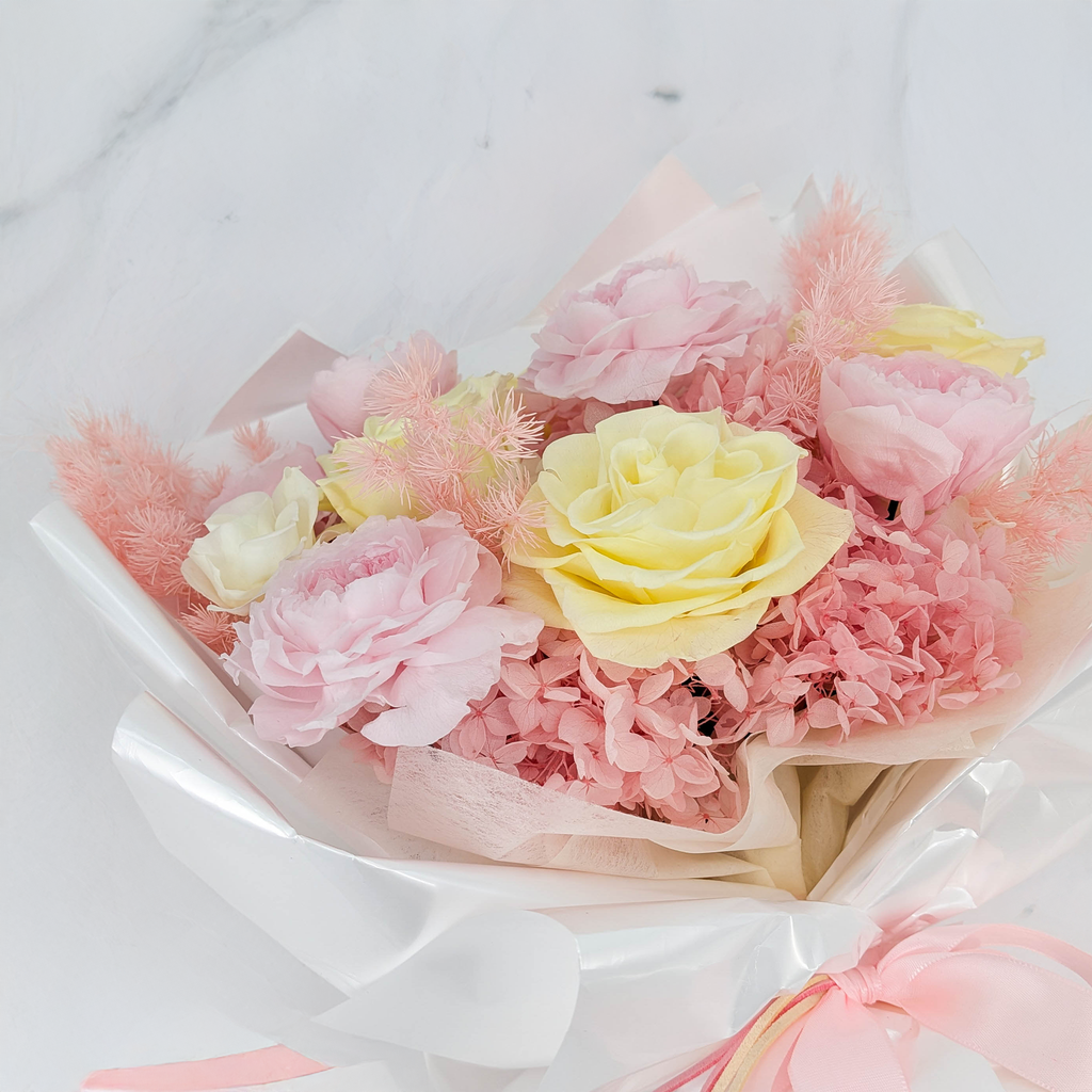 Premium-Blumenstrauß in der Box - EVERGIVE – A Lasting Gesture – Belle Majesty