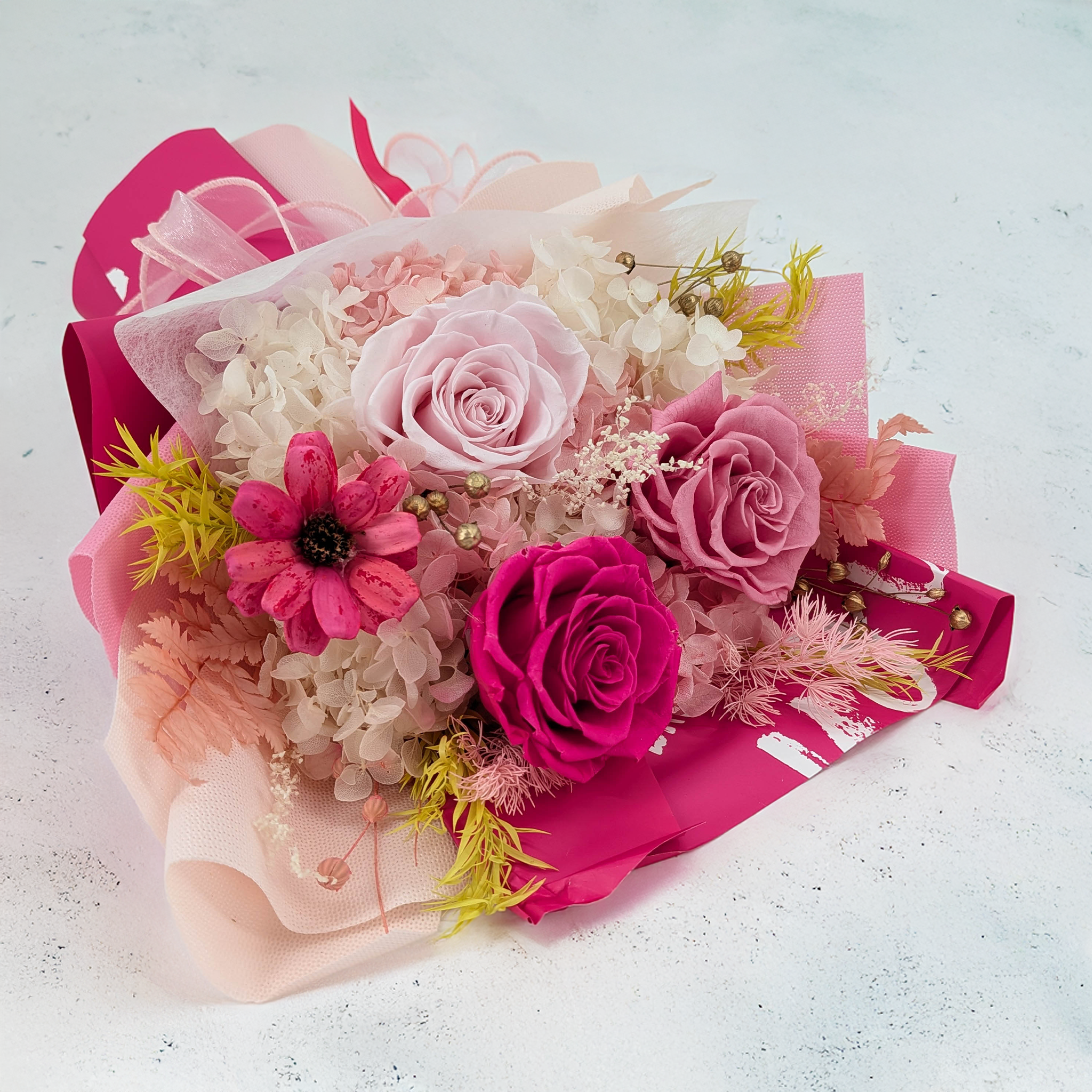Premium-Blumenstrauß in der Box - EVERGIVE – A Lasting Gesture – Candy Charm