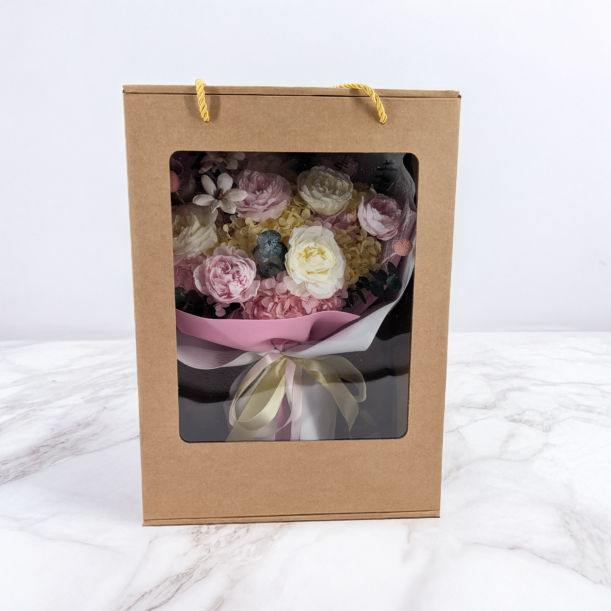 Premium-Blumenstrauß in der Box – EVERGIVE – A Lasting Gesture – Pearl Royal