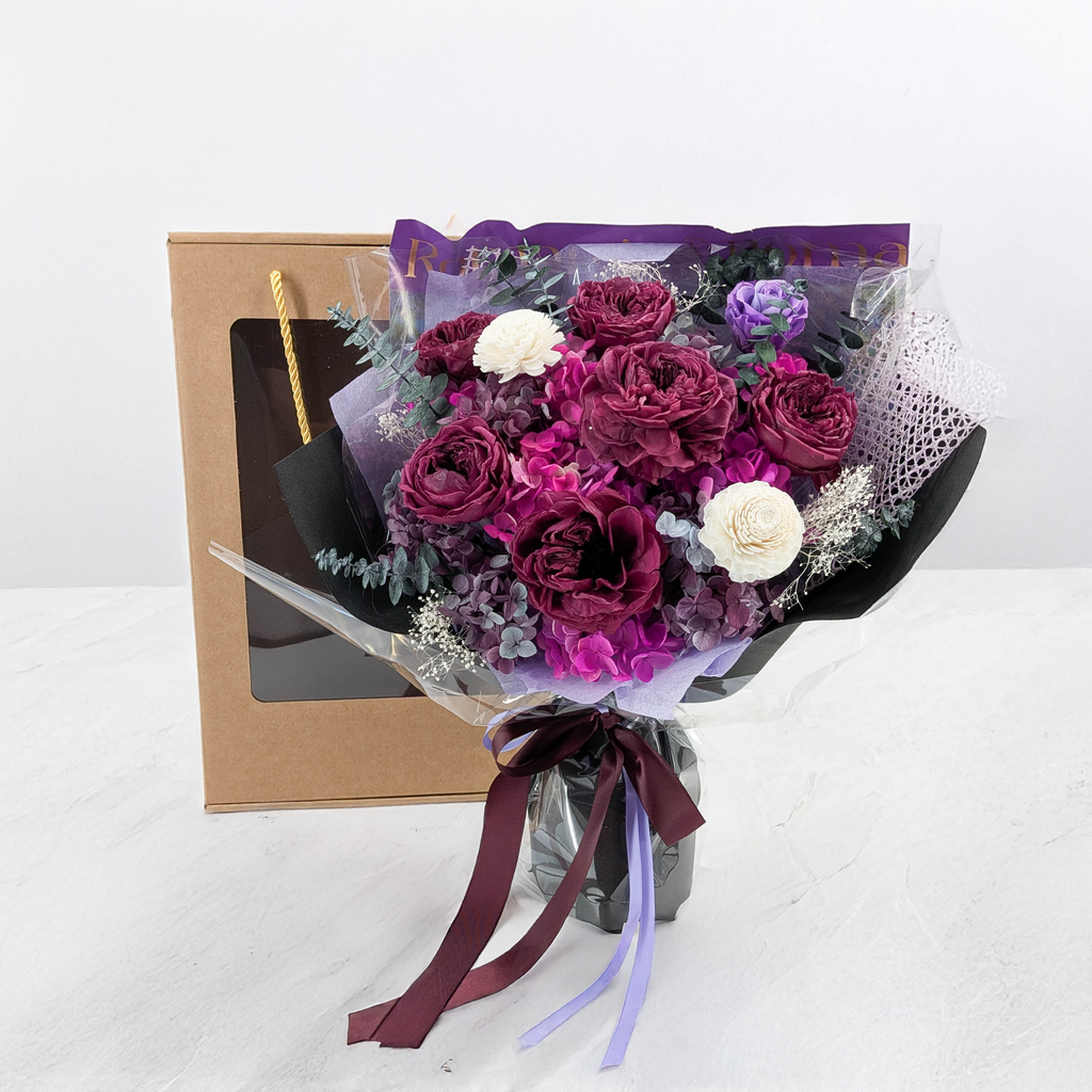 Premium-Blumenstrauß in Geschenkbox - EVERGIVE – A Lasting Gesture – Mystelle Royal