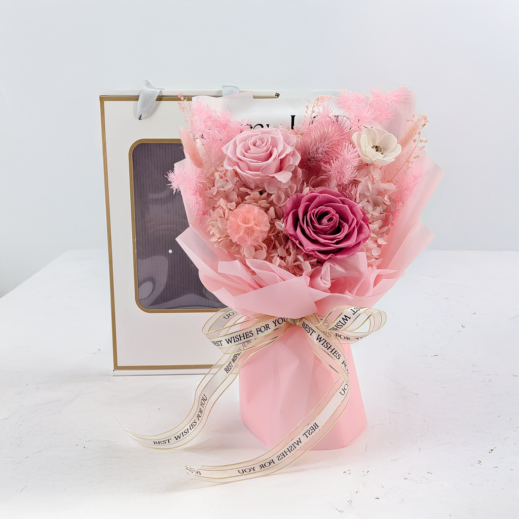 Premium-Blumenstrauß in der Box - EVERGIVE – A Lasting Gesture – Rose Grace