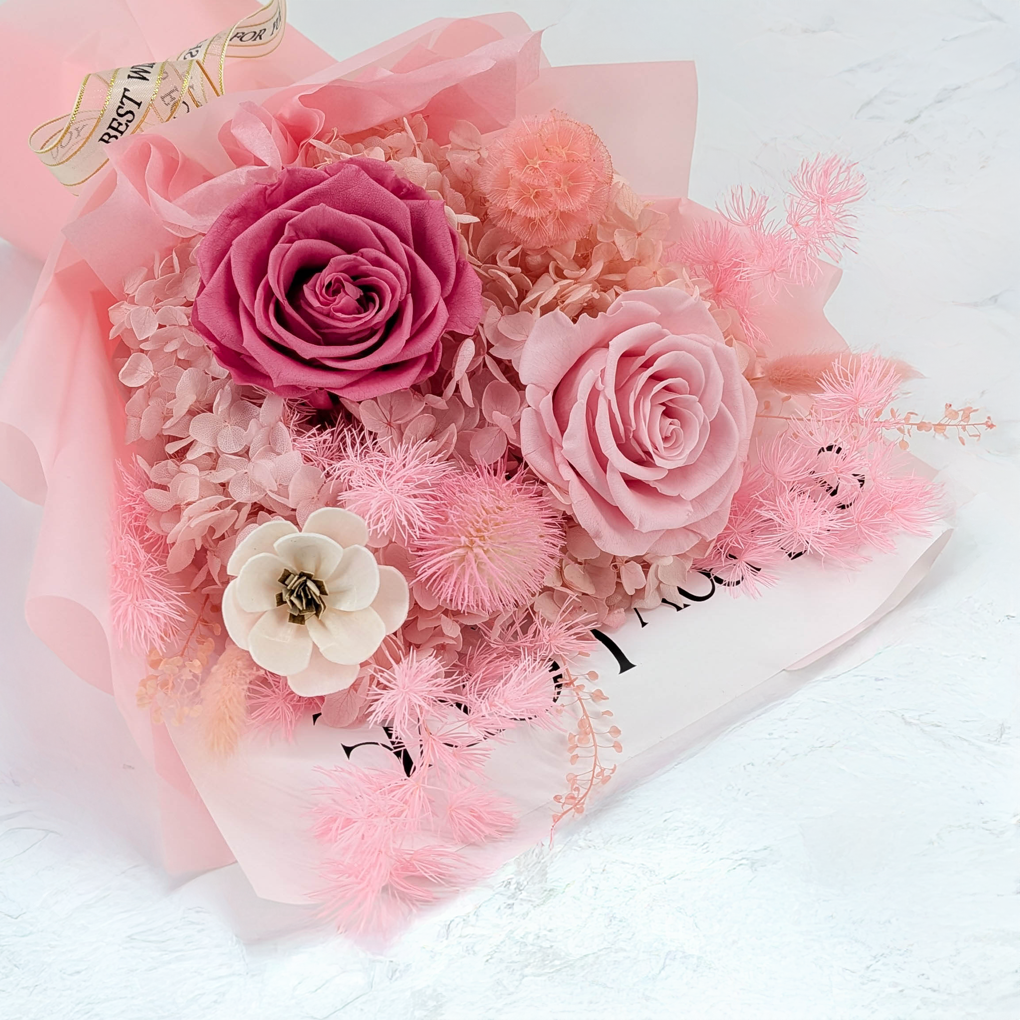 Premium-Blumenstrauß in der Box - EVERGIVE – A Lasting Gesture – Rose Grace