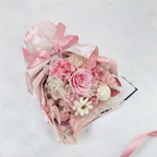 Premium-Blumenstrauß in der Box – EVERGIVE – A Lasting Gesture – Pink Blush