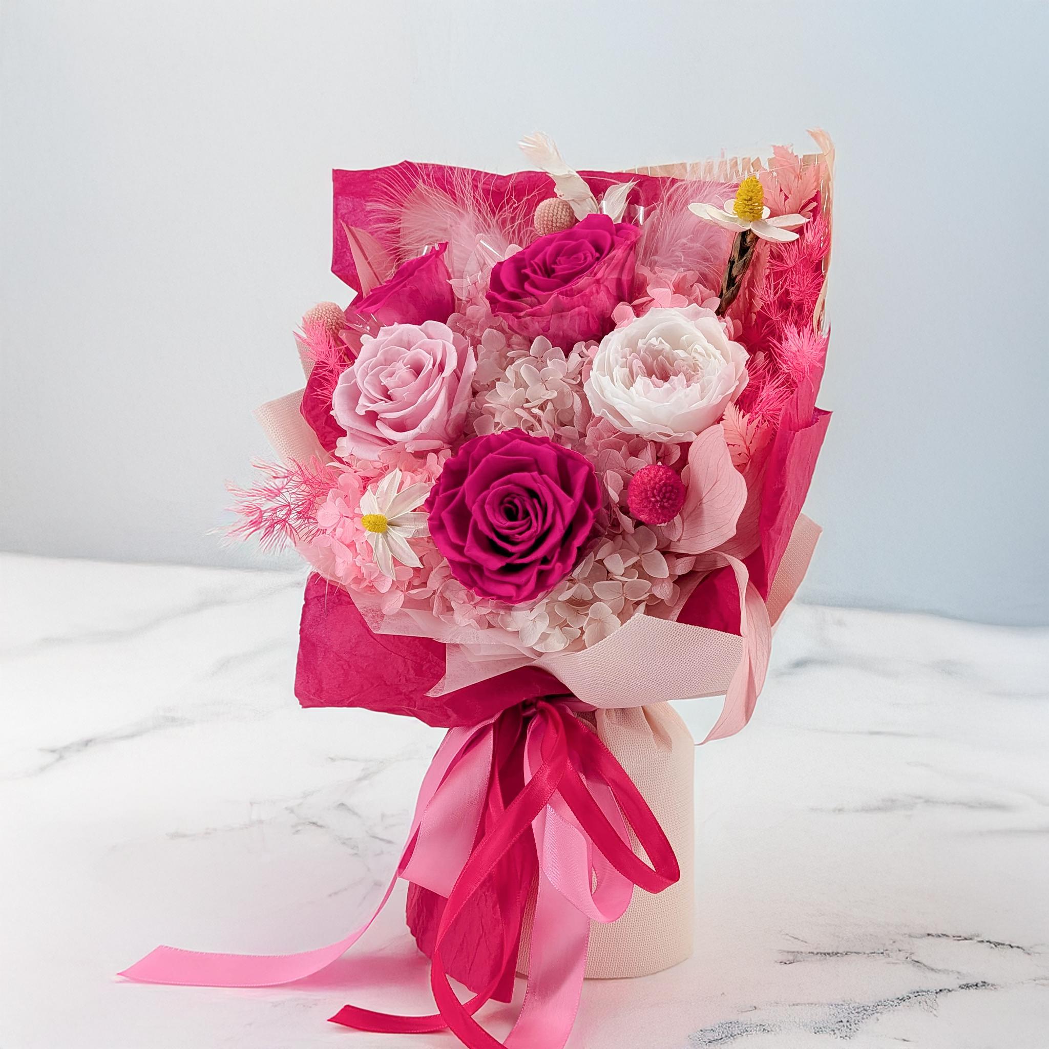 Premium-Blumenstrauß in der Box - EVERGIVE – A Lasting Gesture – Pink Desire