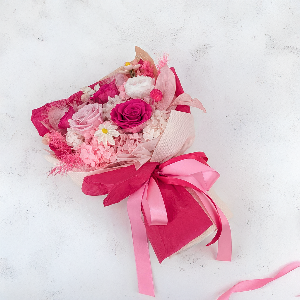 Premium-Blumenstrauß in der Box - EVERGIVE – A Lasting Gesture – Pink Desire
