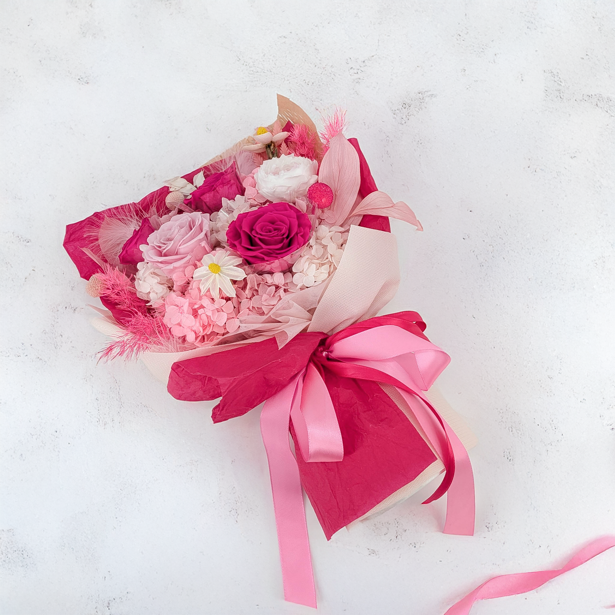 Premium-Blumenstrauß in der Box - EVERGIVE – A Lasting Gesture – Pink Desire