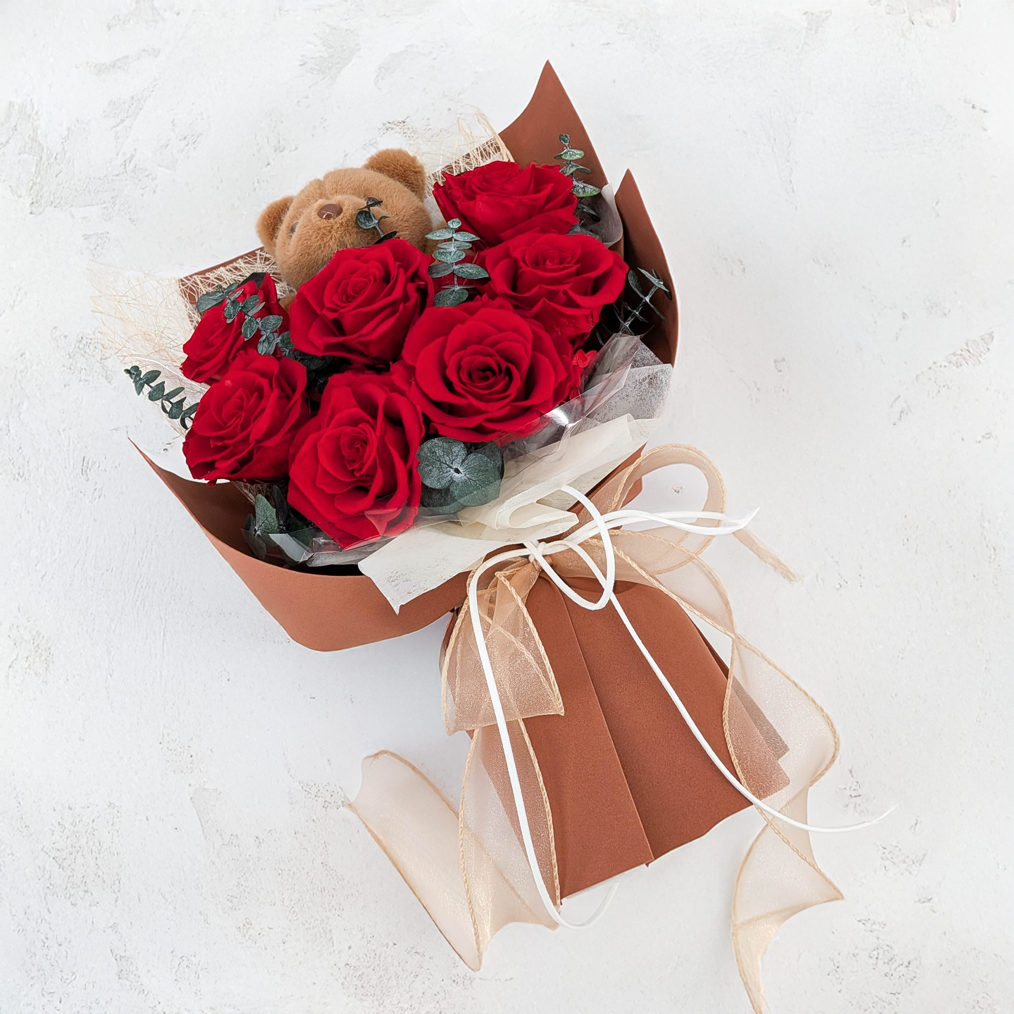 Premium-Blumenstrauß in der Box - EVERGIVE – A Lasting Gesture – Ruby Tenderness