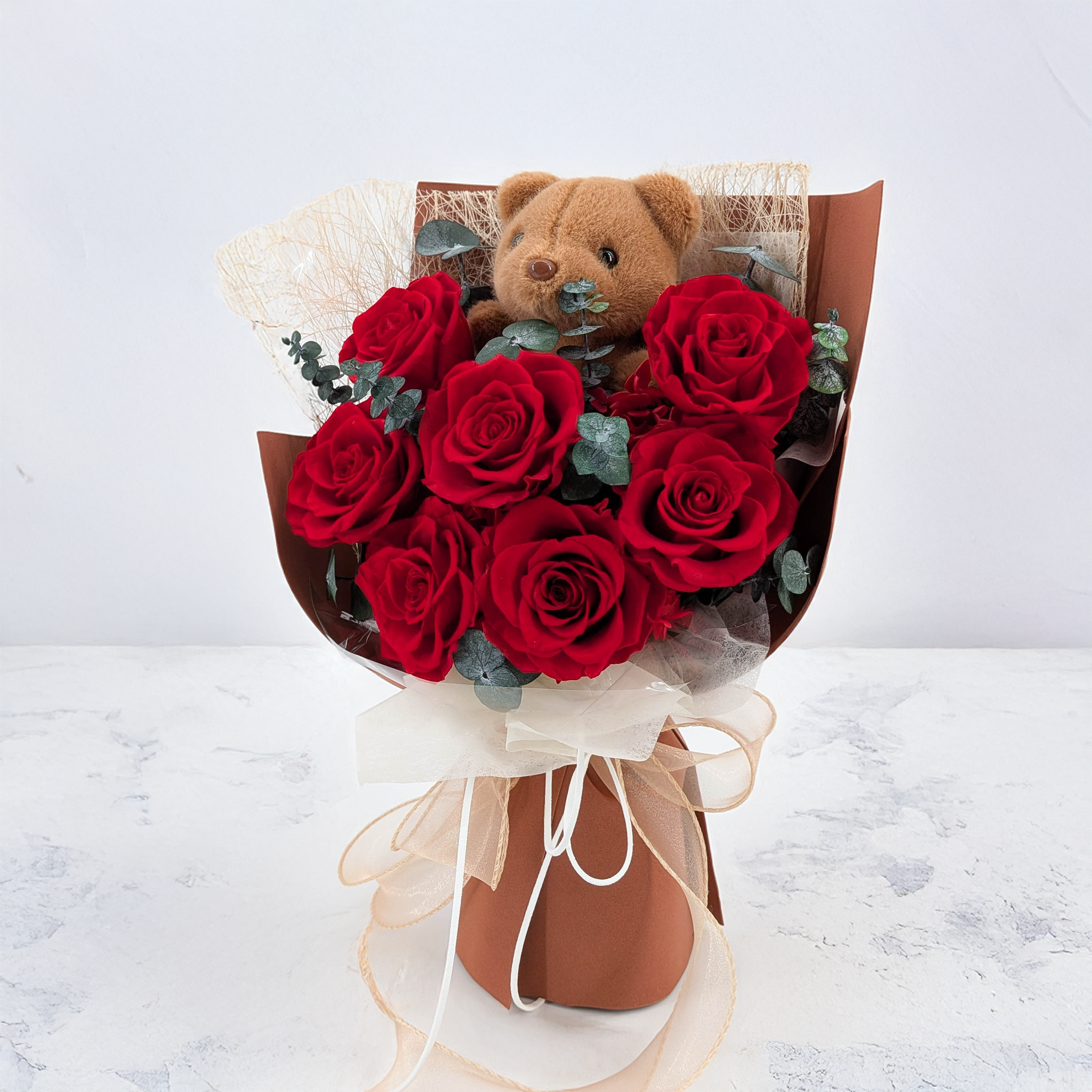 Premium-Blumenstrauß in der Box - EVERGIVE – A Lasting Gesture – Ruby Tenderness