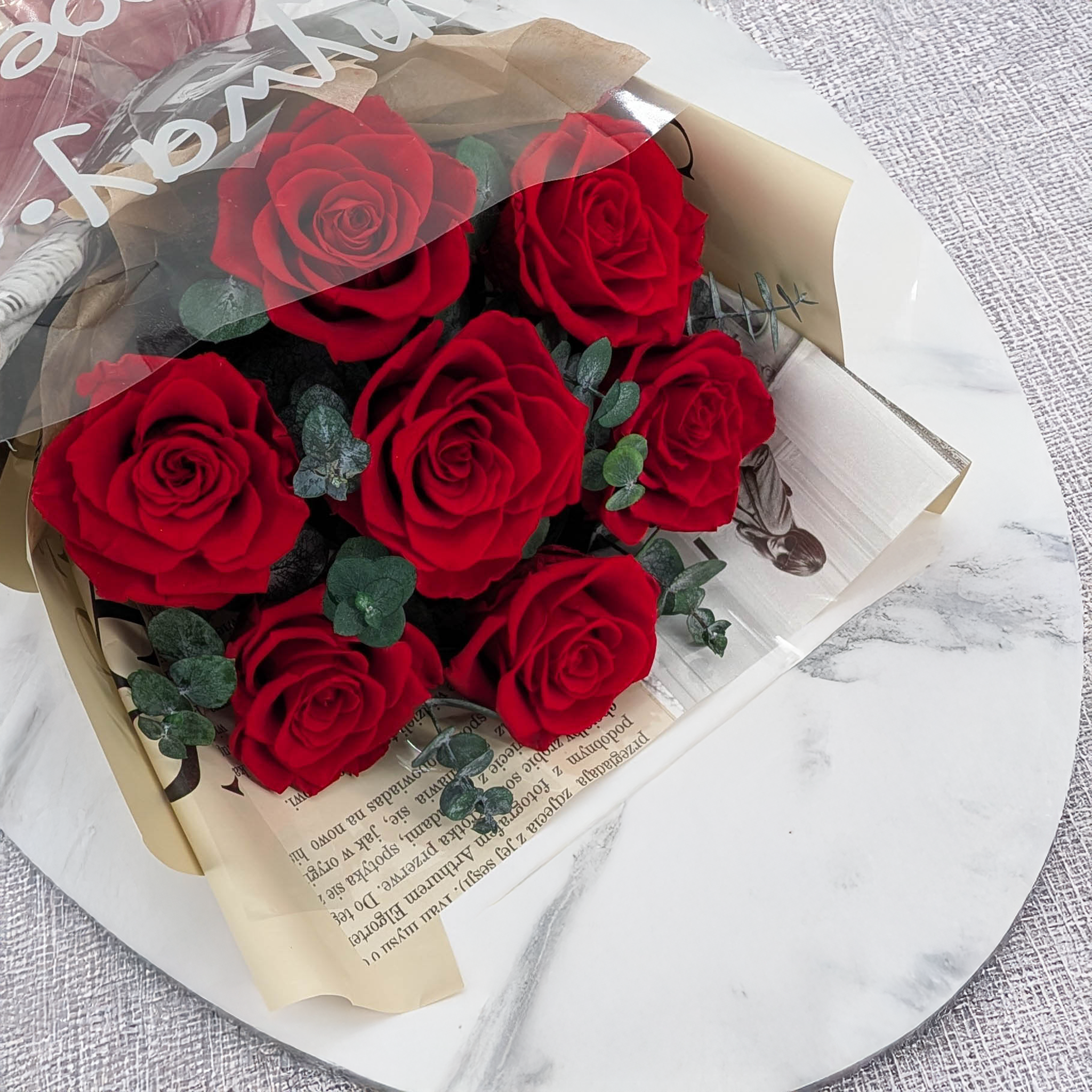 Premium-Blumenstrauß in der Box - EVERGIVE – A Lasting Gesture – Ruby Timeless