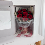 Premium-Blumenstrauß in der Box - EVERGIVE – A Lasting Gesture – Ruby Timeless